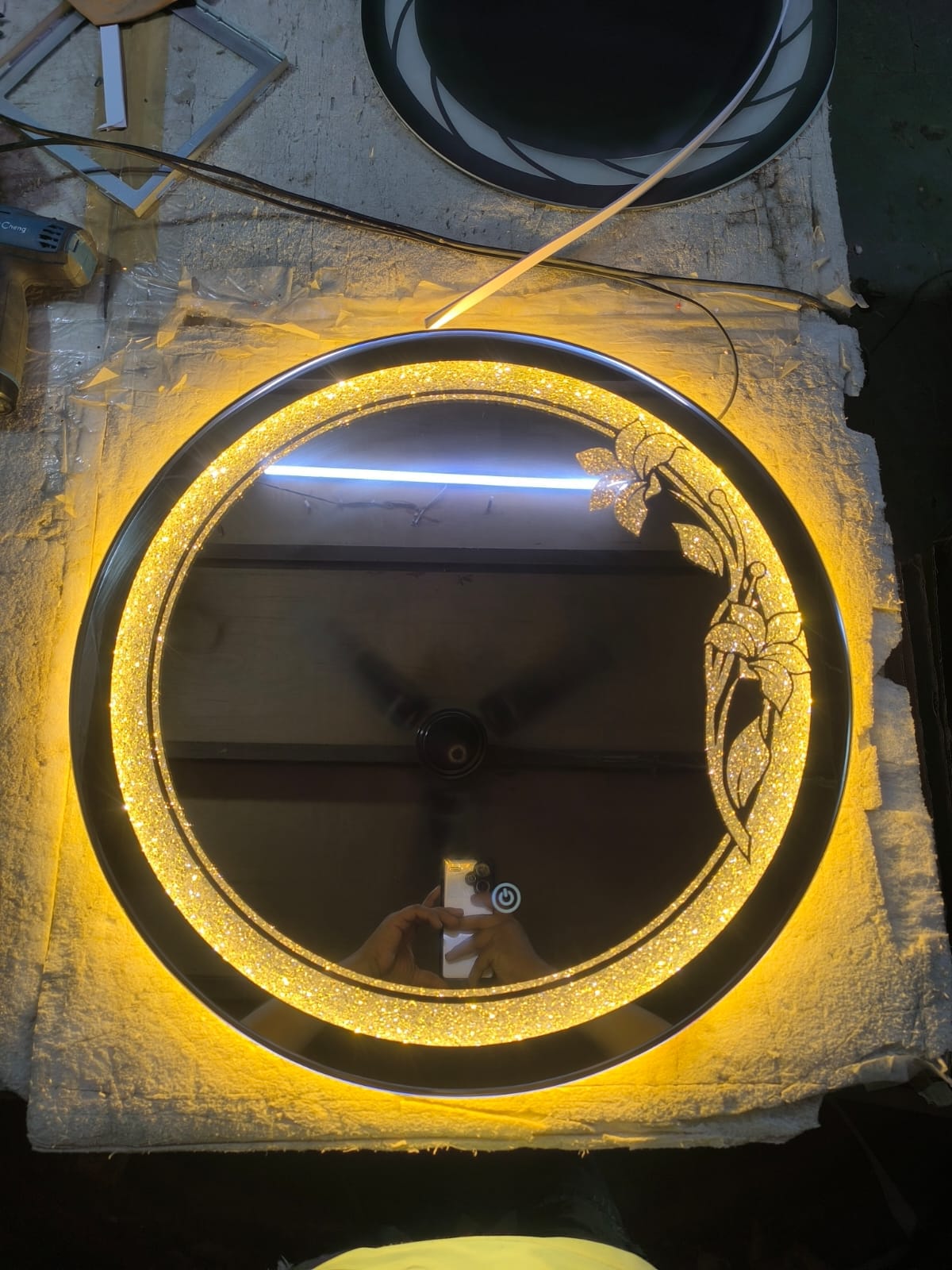 IMG-20250818-WA0007 Led Mirror with Touch - Image 3